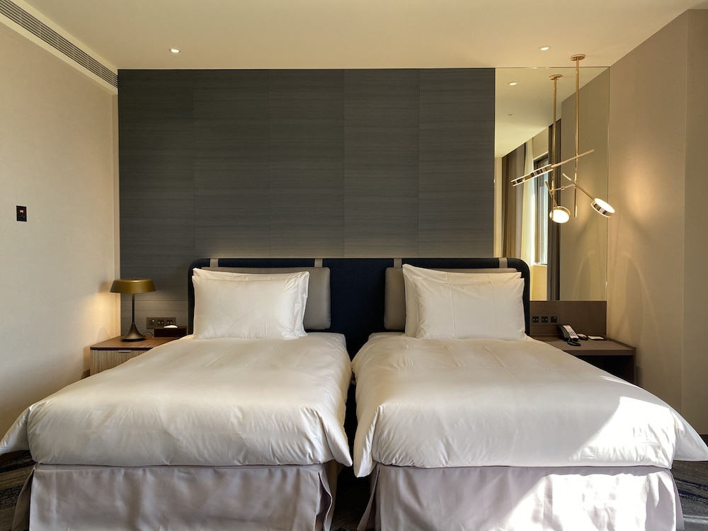 Executive Room (Twin Beds)(11F-15F) - Photo 2