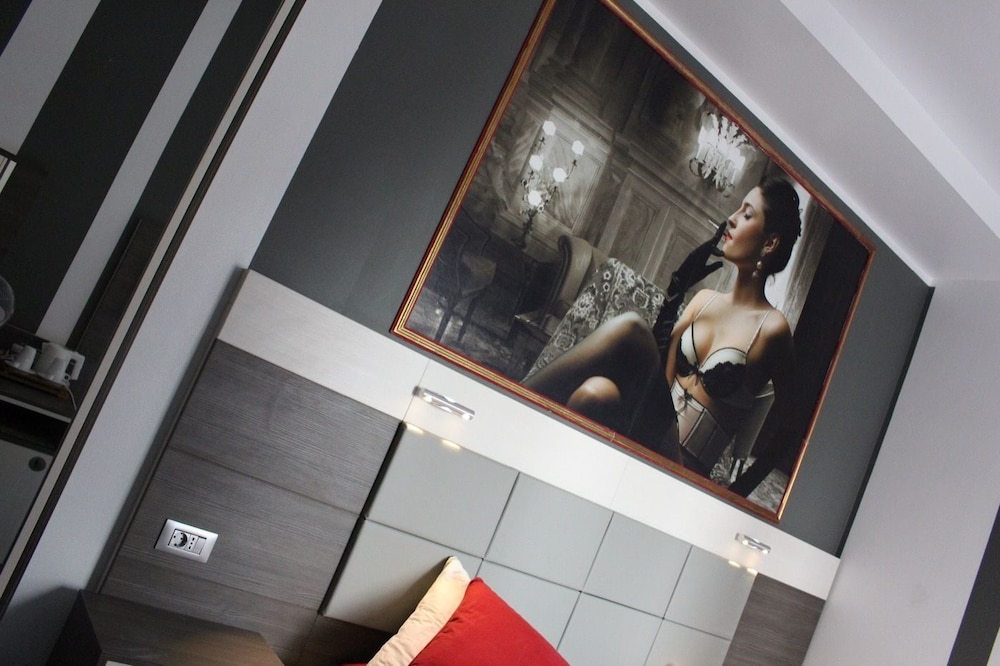 Standard Double or Twin Room photo 1
