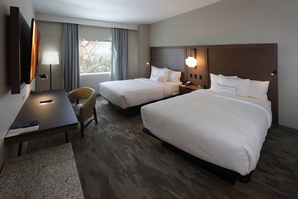 Room, 2 Queen Beds