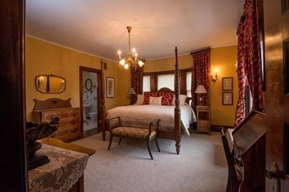 The King Suite photo 2