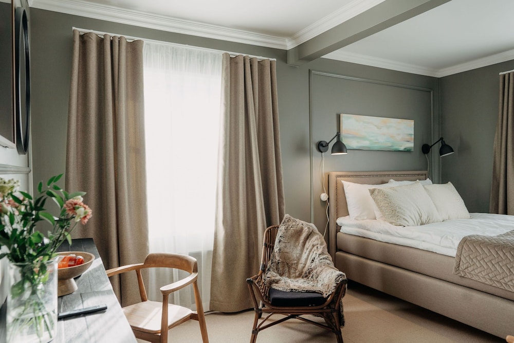 Deluxe Double Room, 1 Queen Bed photo 1