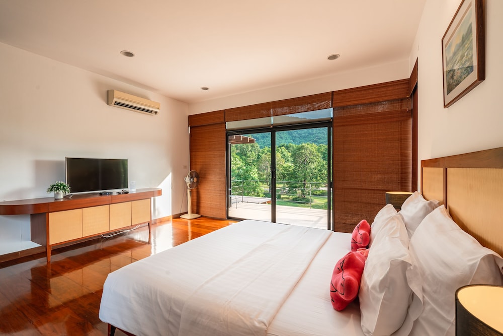 Duplex, 1 King Bed, Terrace, Mountain View photo 1