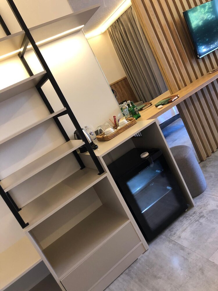 Deluxe Room - Photo 11