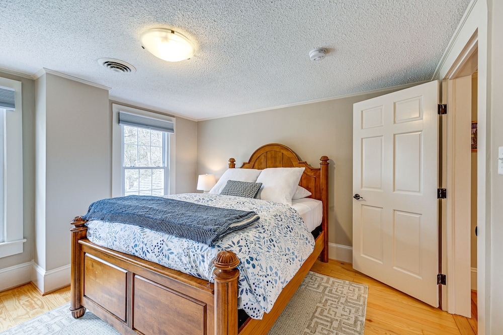 House (4 Bedrooms) photo 2