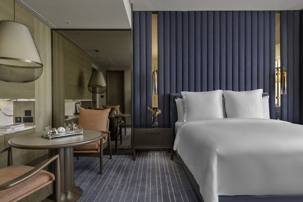 Premier Room, 1 King Bed, Sea View - Photo 3