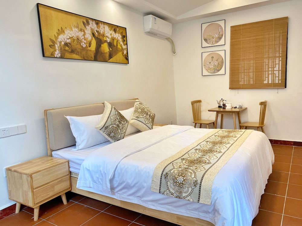 Design Double Room, 5 Bedrooms (Citizens or residents of China Only)