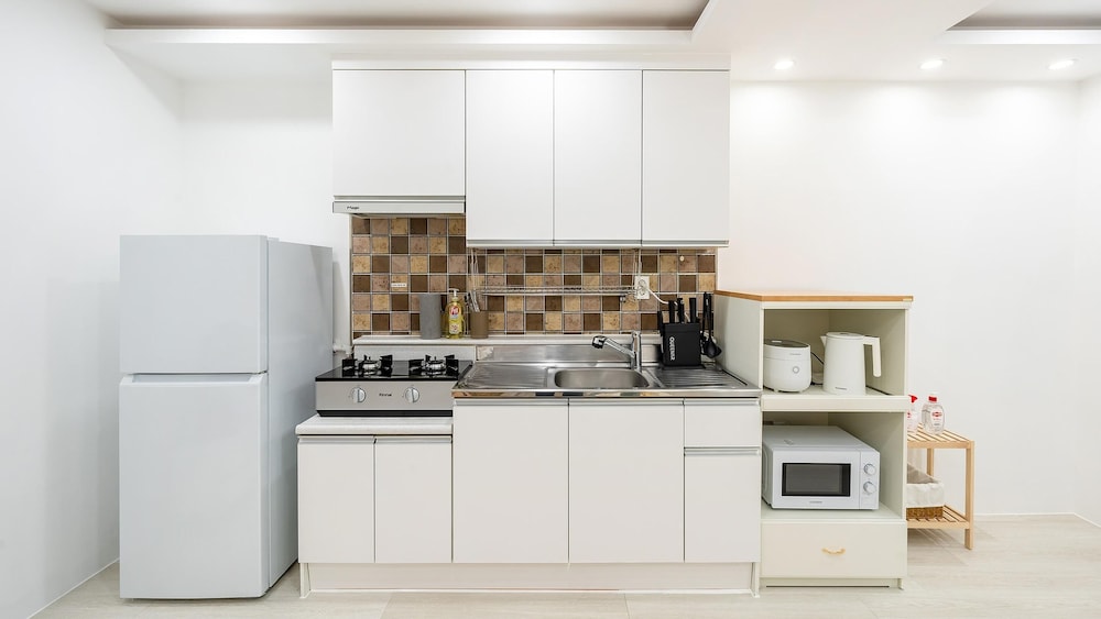 Basic Room, 1 Bedroom (Poodle 1) - Photo 8