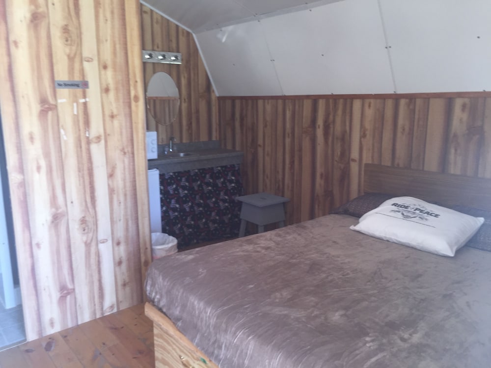 Cabin, 1 Queen Bed (Bathroom) photo 1