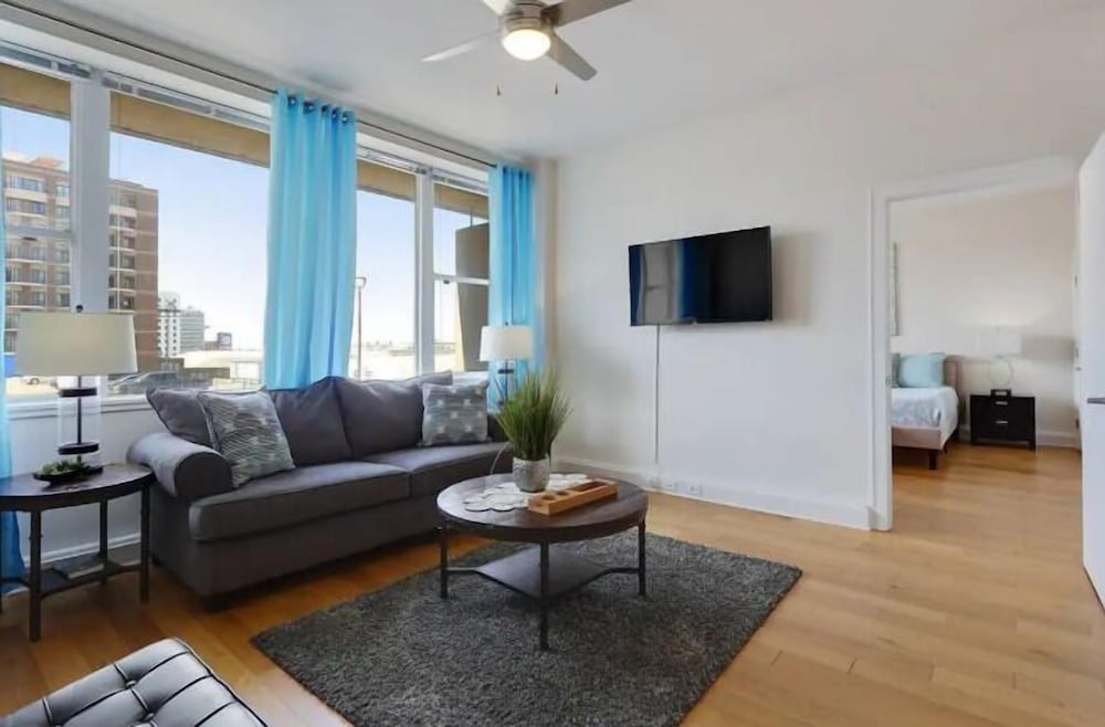 Deluxe Apartment, 1 Double Bed, Non Smoking, Pool Access (812)