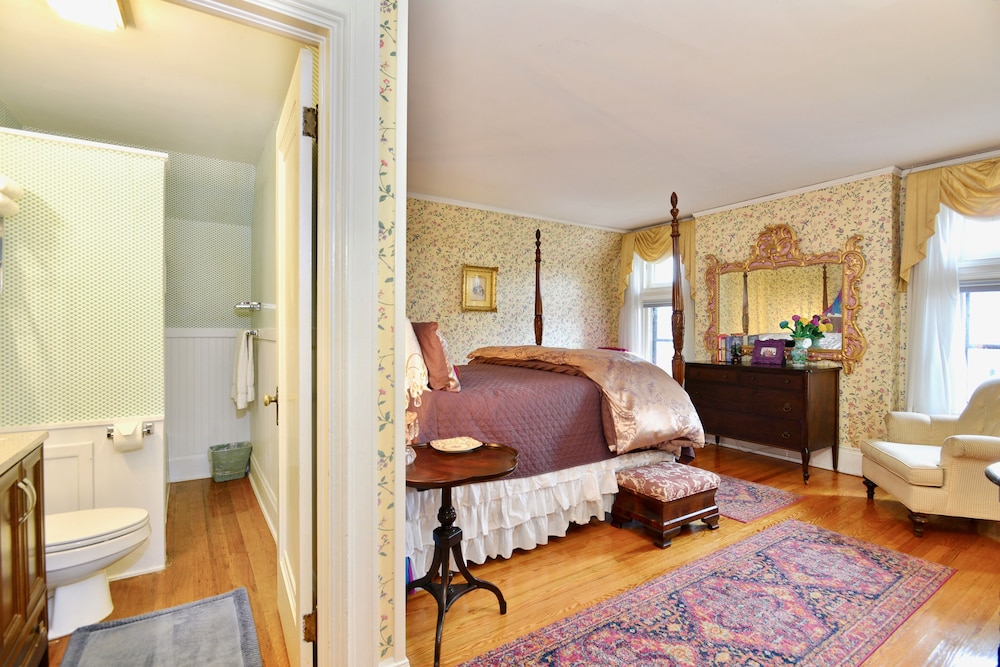 Signature Room, 1 Queen Bed, Resort View photo 3