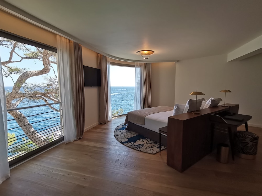 Signature Suite (Duplex)