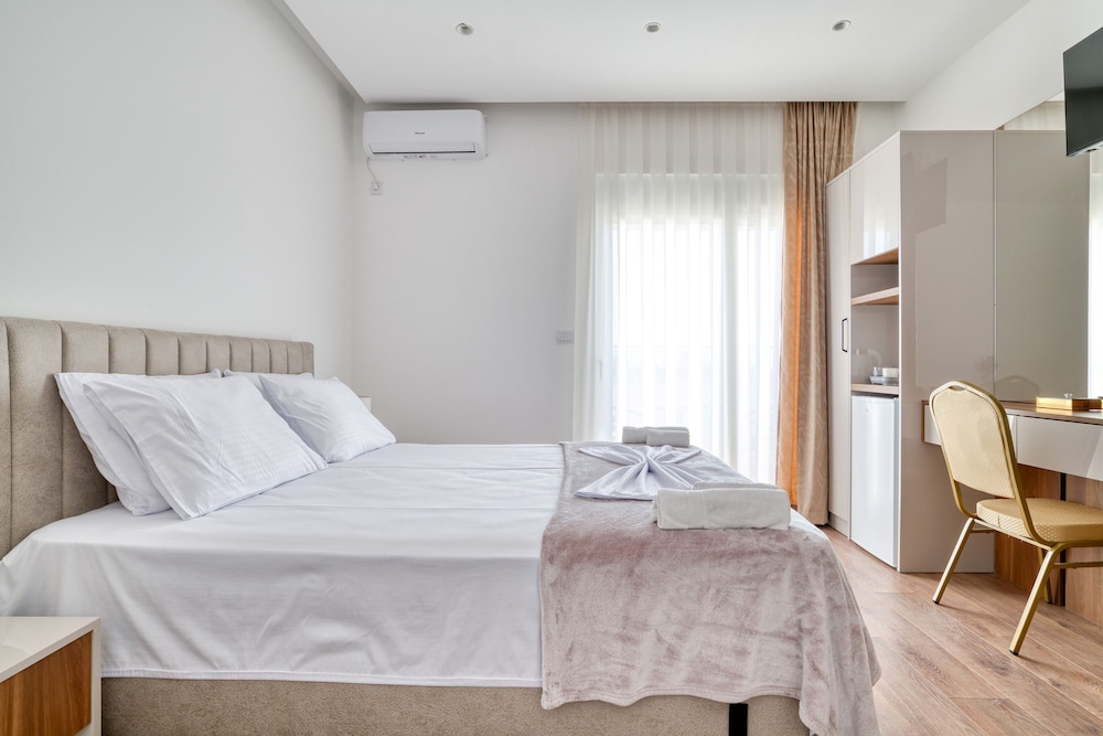 Deluxe Triple Room, Balcony