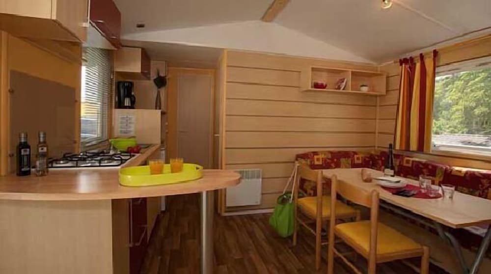 Comfort Cottage, 2 Bedrooms photo 3