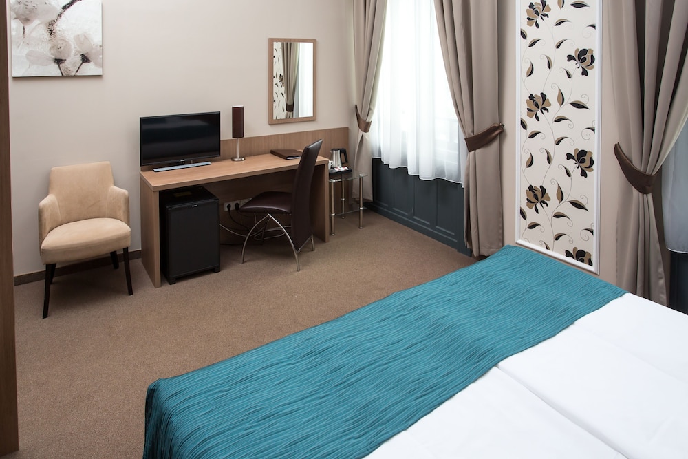 Standard Double Room - Photo 5