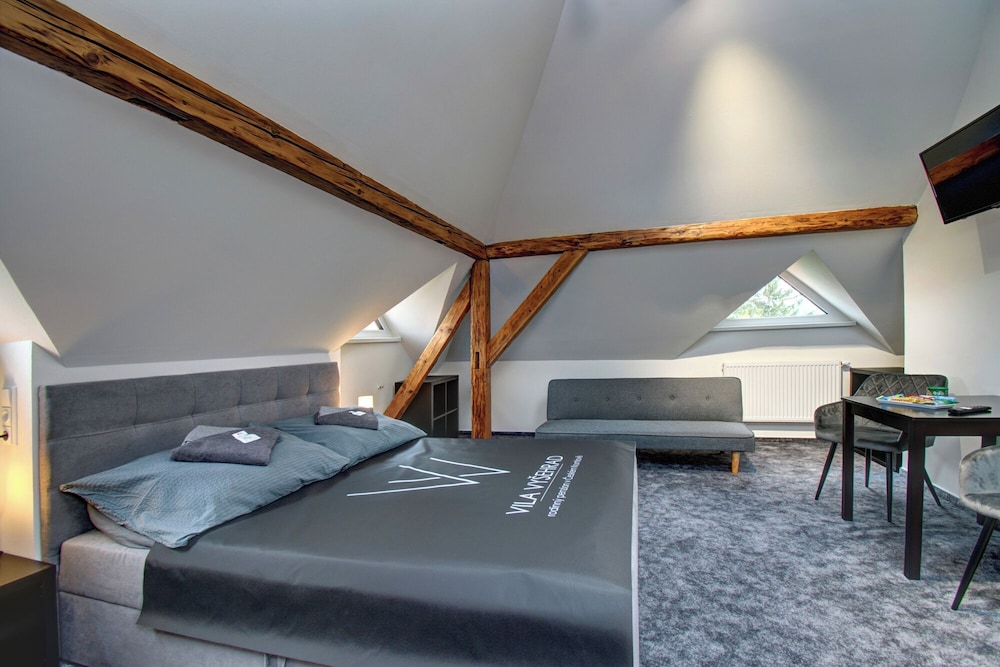 Exclusive Studio Suite photo 1