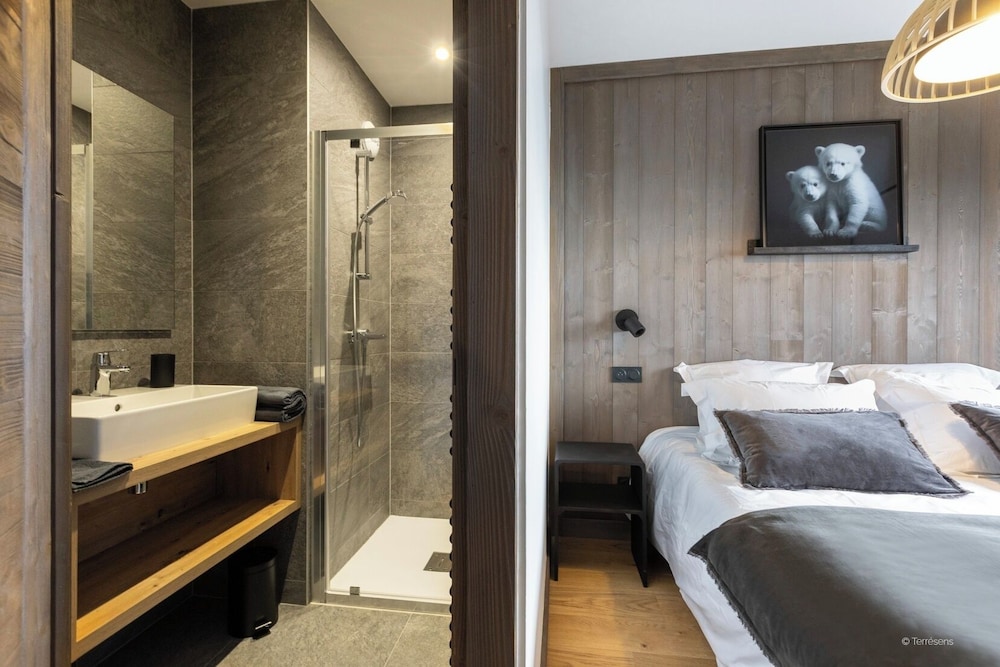 3 rooms 6 people standard