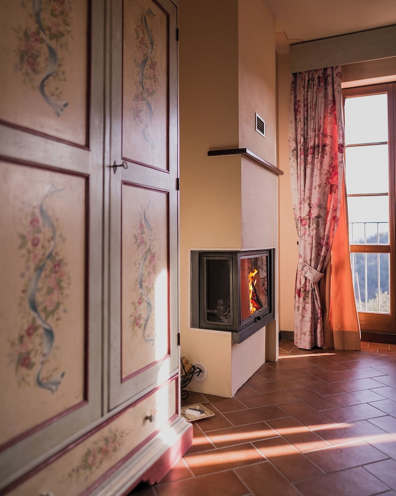 Suite - Photo 17