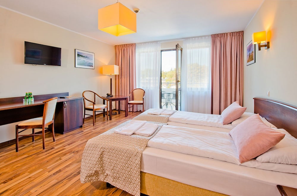 Quadruple Room, 2 Bedrooms, Balcony photo 3