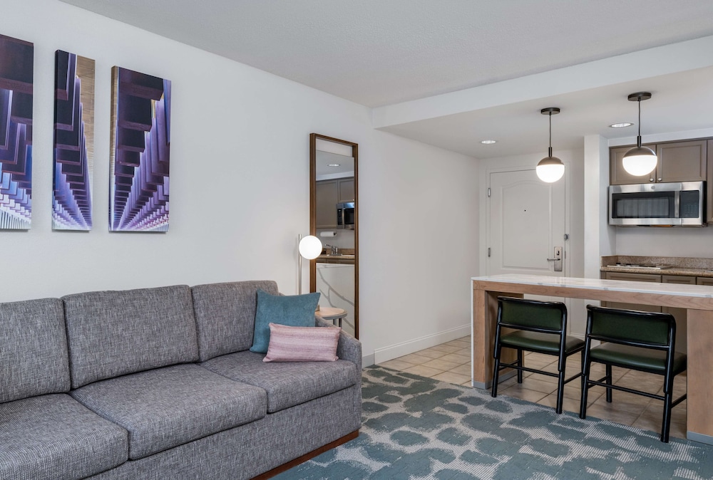 Suite, 2 Queen Beds, Accessible (Hearing) - Photo 5