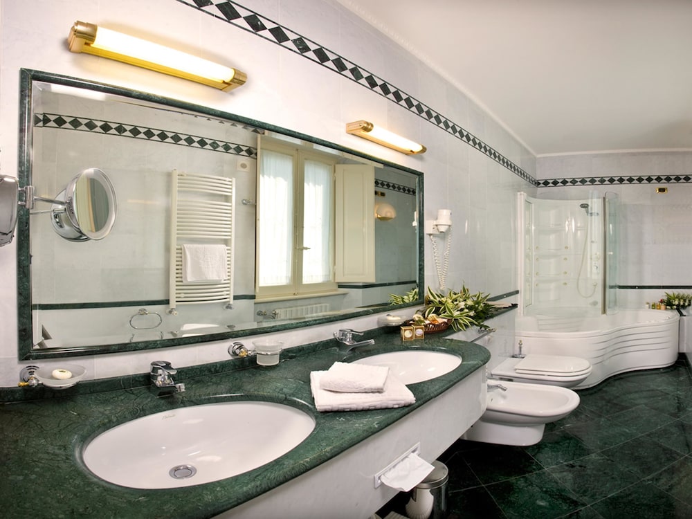 Standard Quadruple Room - Photo 4