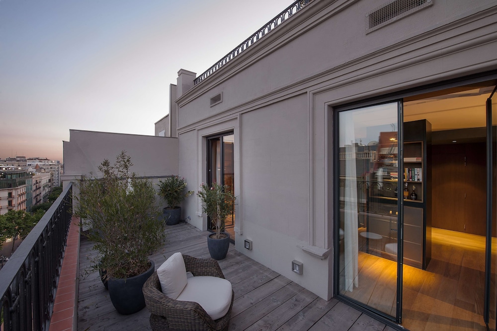 Luxury Suite, Terrace