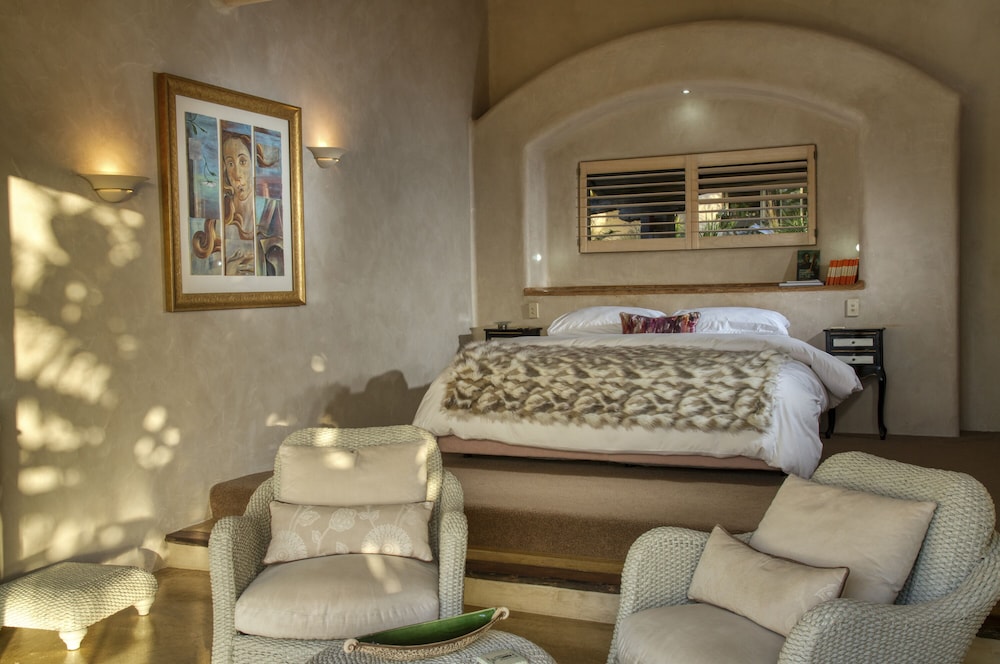 Luxury Suite photo 3