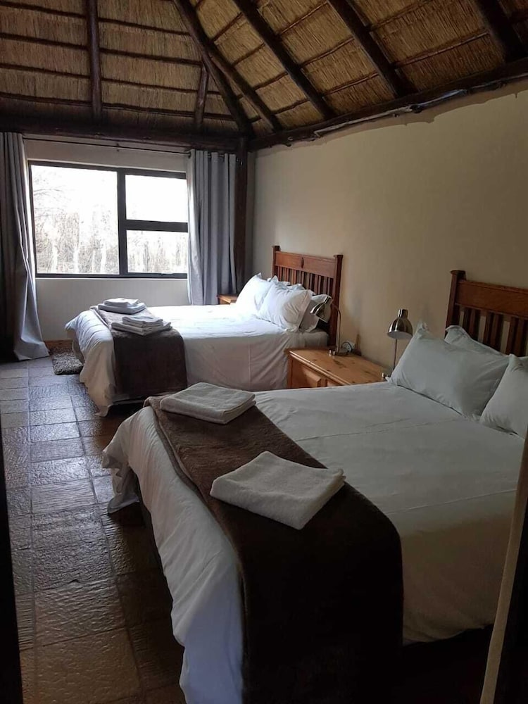 Deluxe Double Room, 1 Bedroom, Non Smoking, Hill View photo 2