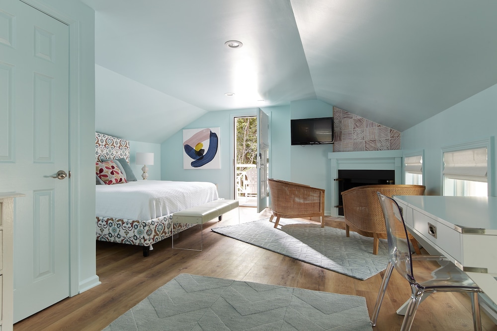 Junior Suite, 1 King Bed photo 1
