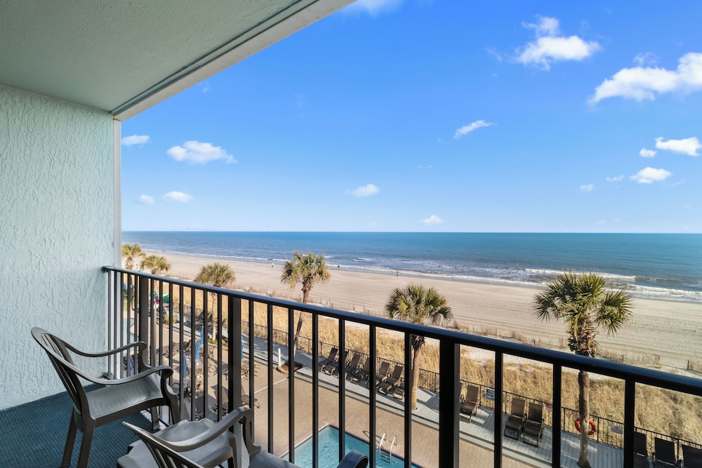 Schooner Oceanfront Deluxe Cabana Room - Photo 9