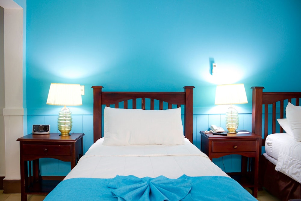 Standard Room, 2 Twin Beds photo 3