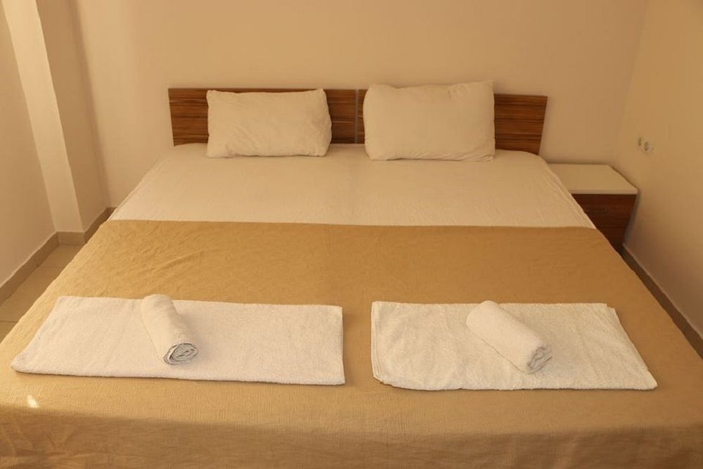 Basic Apartment, 1 Double Bed, Smoking photo 1