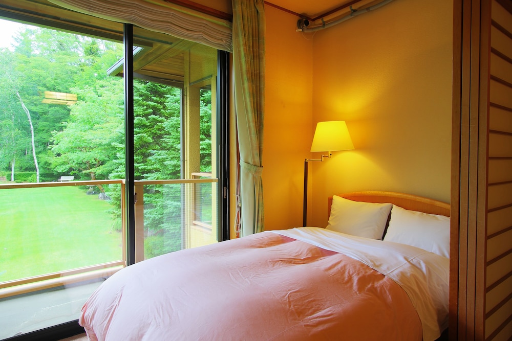 Deluxe Family Room (203) - Photo 3