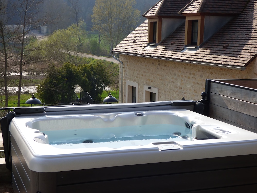 Suite - Photo 3
