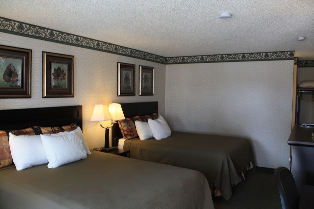 Standard Room, 2 Double Beds, Non Smoking - Photo 2