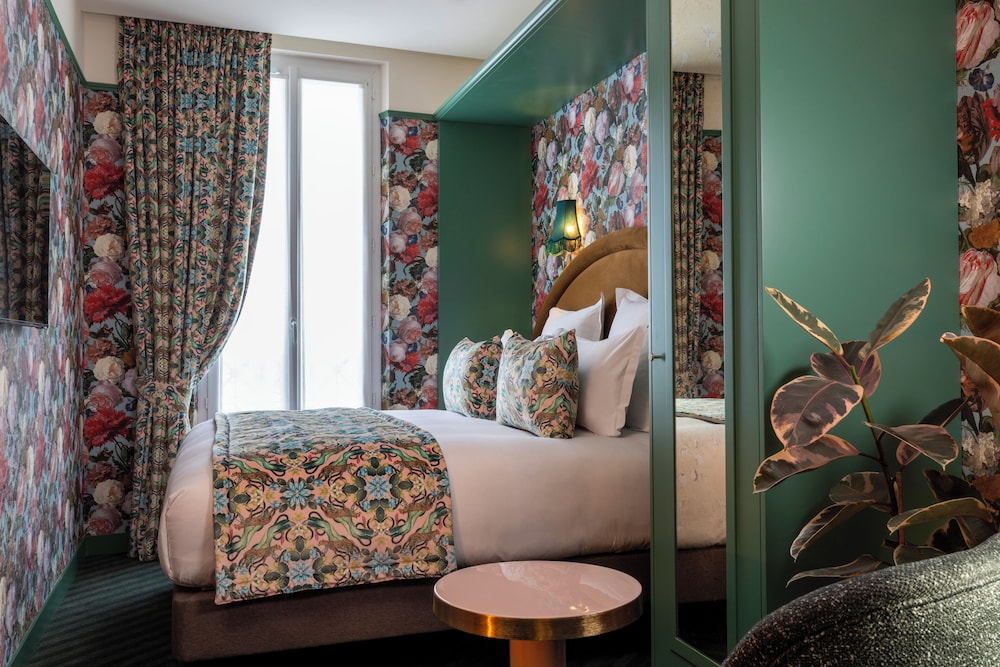 Superior Room (with spa access)