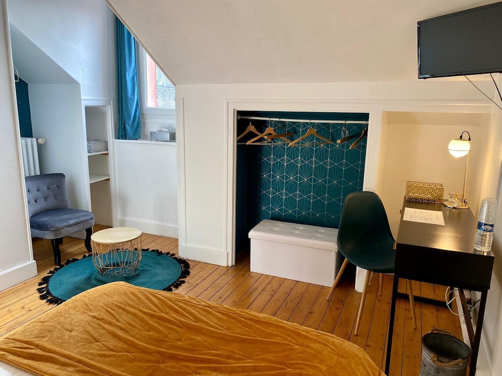 Double Room - Photo 8