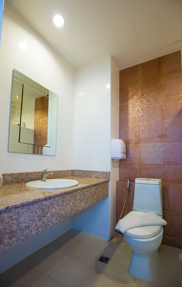 Standard Twin Room - Photo 6