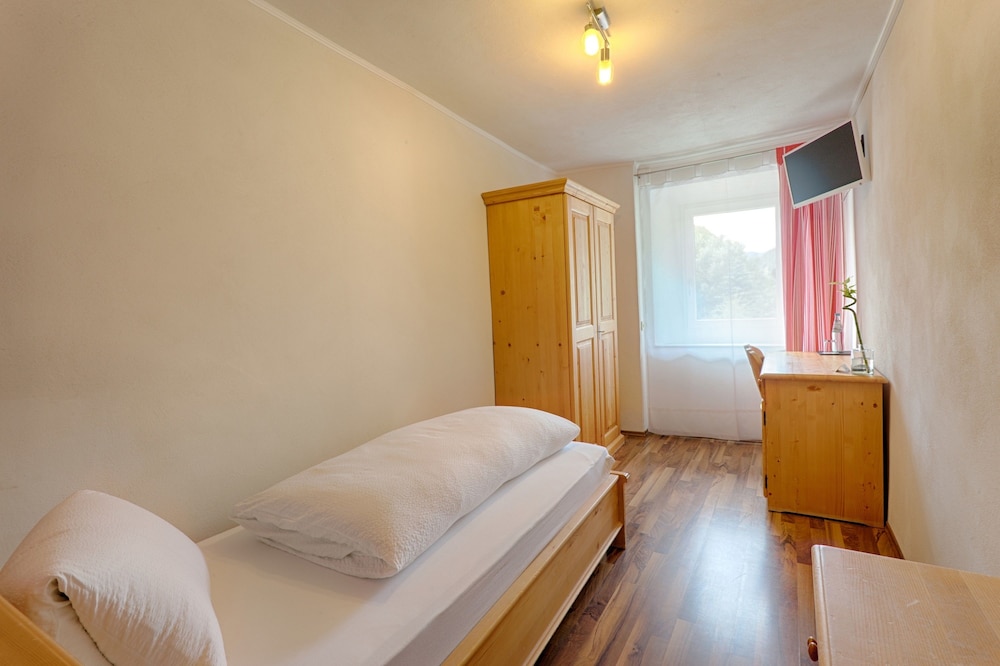 Economy Single Room, Mountain View photo 1
