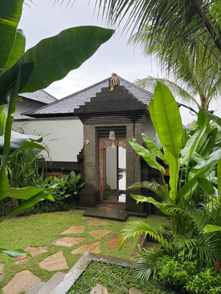 Two Bedroom Villa with Private Pool photo 2