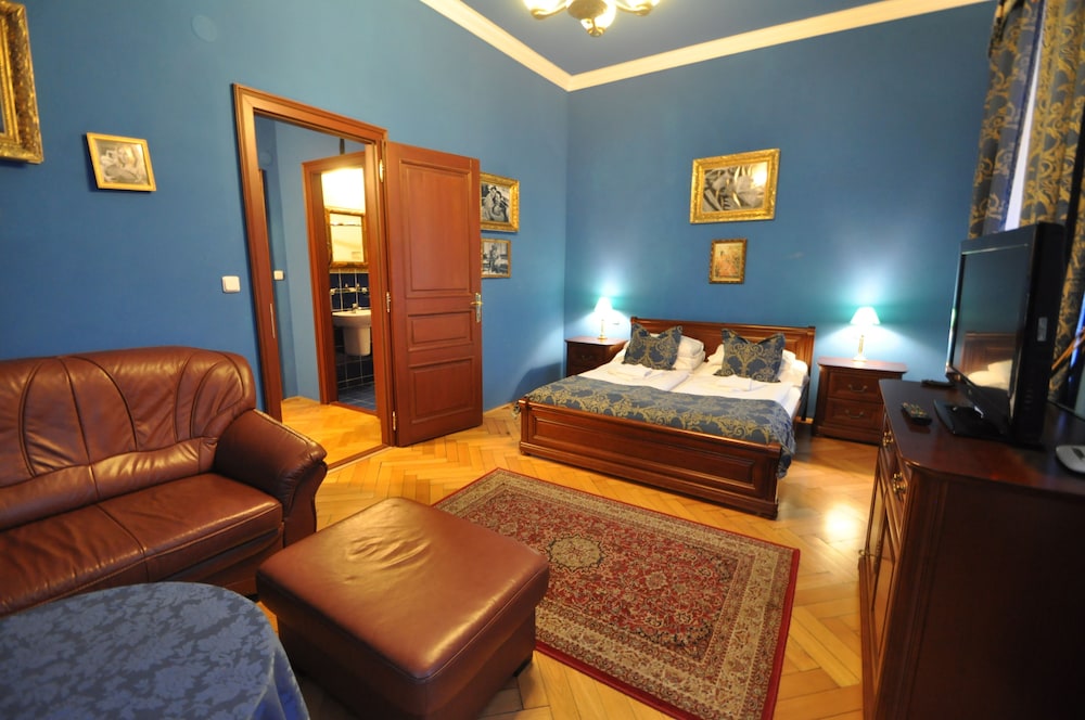 Comfort Suite, 1 King Bed photo 1