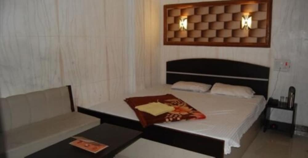 Deluxe Double Room, City View