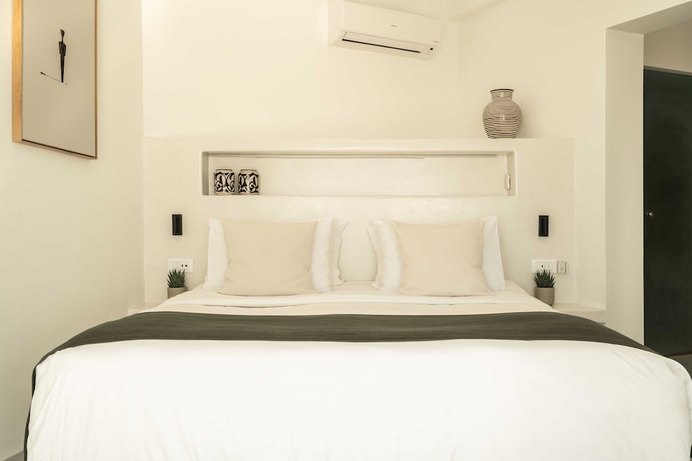 Deluxe Room Caldera View Double - Photo 5