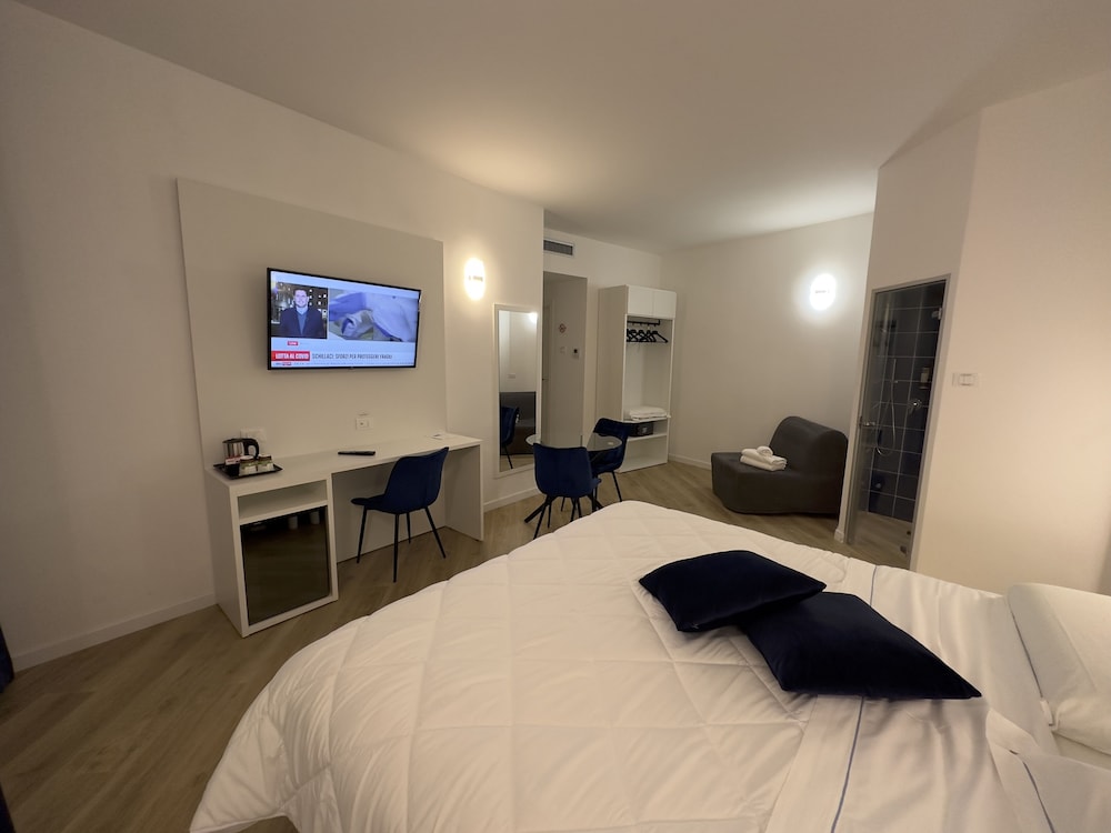 Superior Suite (Turkish bath)