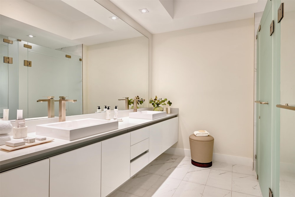 Penthouse (Amrit Wellness Residences) photo 3