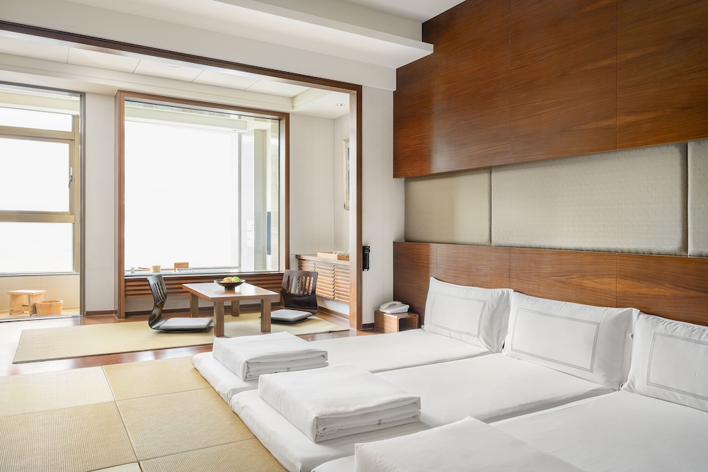 Family Triple Room, Non Smoking, Bathtub photo 2