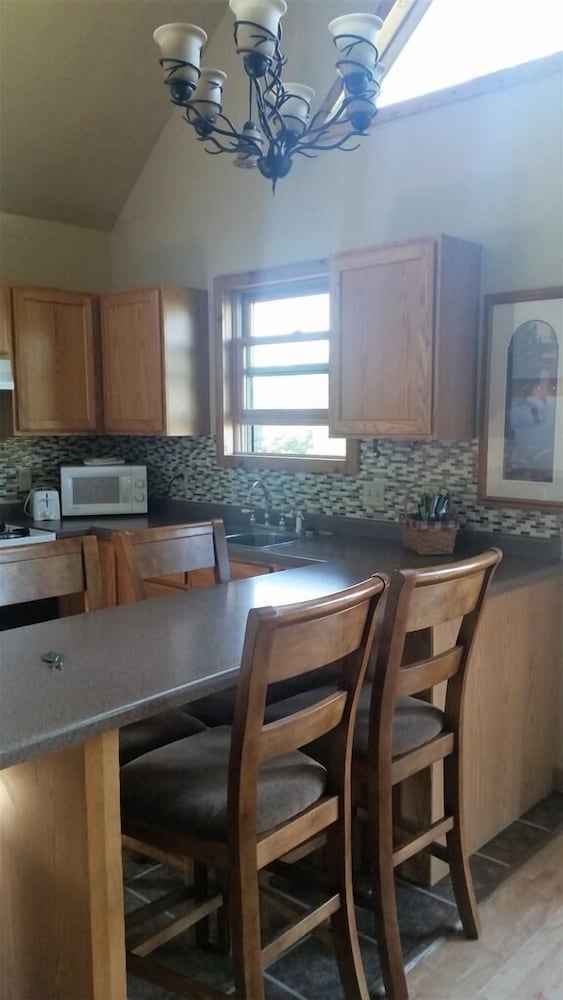 Cabin, 3 Bedrooms, Jetted Tub, Lake View (The Loon) photo 3