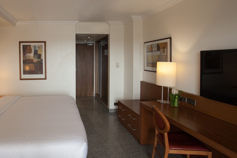 Superior Room, 1 King Bed, City View (Classic Superior Rooms) photo 2