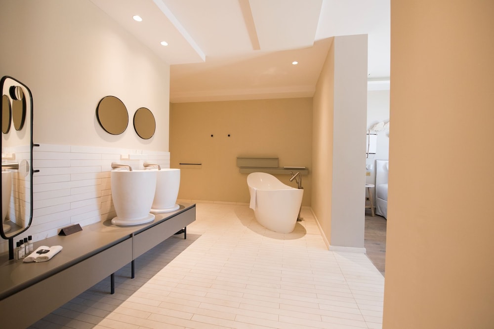 Suite Suite