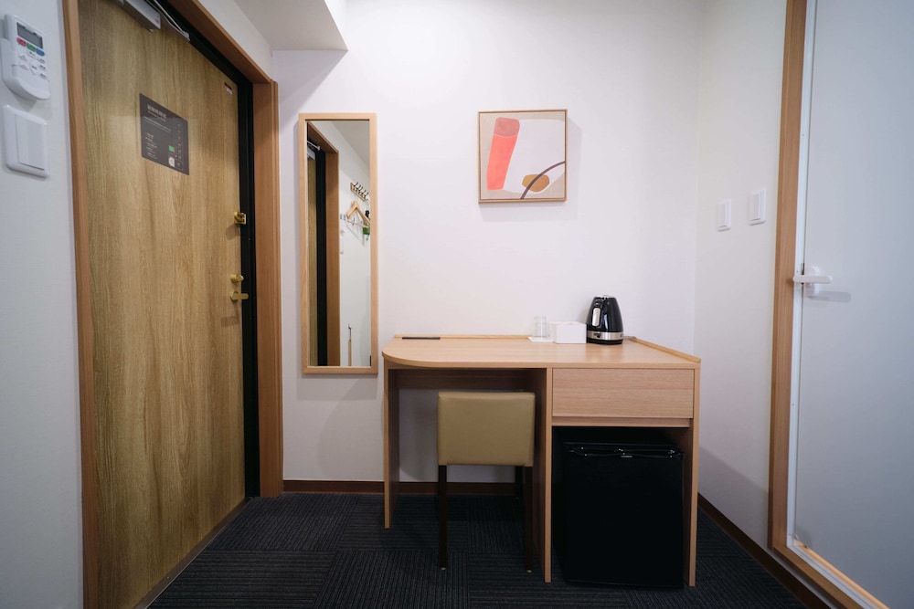 Basic Single Room photo 3
