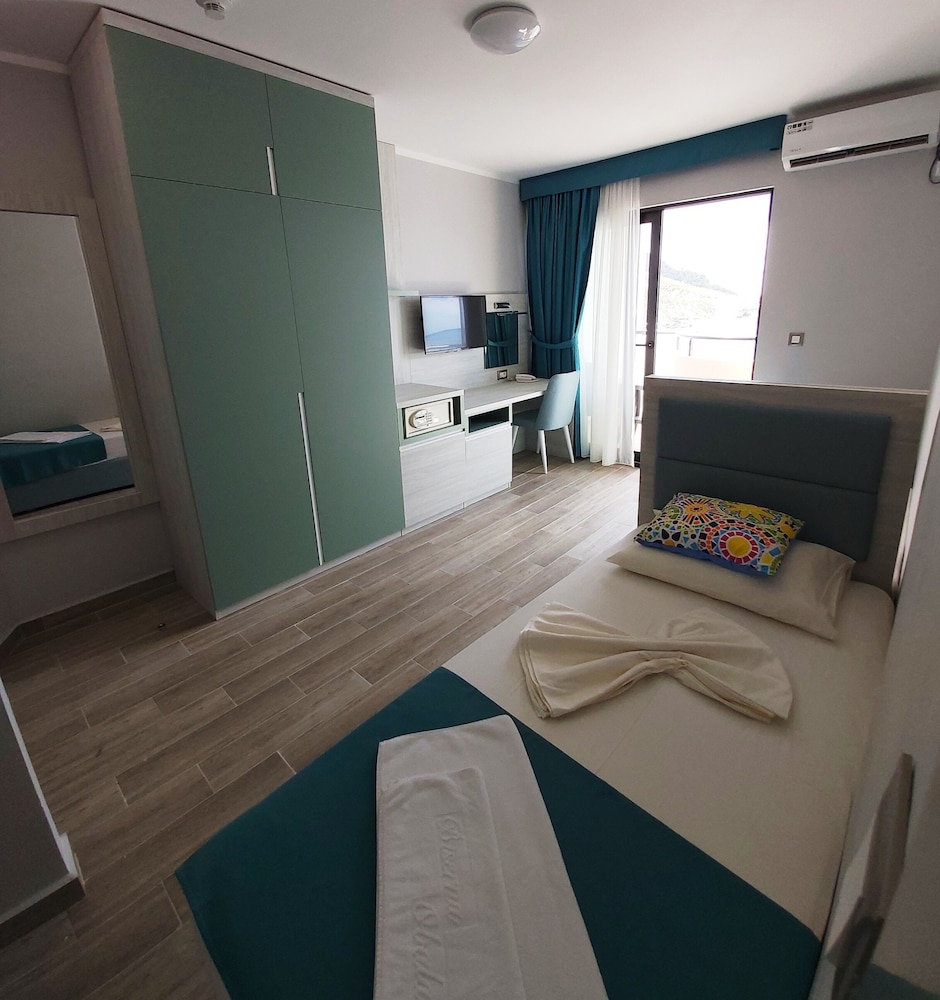 Apartment, Sea View